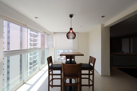 Apartamento para alugar com 265m², 4 quartos e 4 vagasSacada