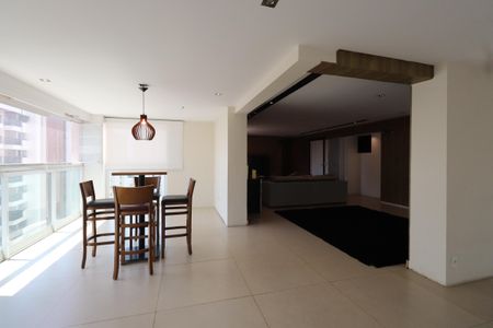 Apartamento para alugar com 265m², 4 quartos e 4 vagasSacada