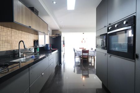 Apartamento para alugar com 265m², 4 quartos e 4 vagasCozinha