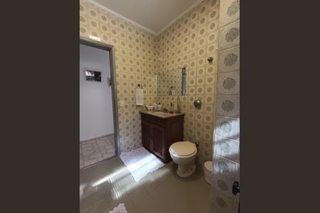 Casa à venda com 190m², 3 quartos e 2 vagasBanheiro Social