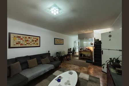 Casa à venda com 190m², 3 quartos e 2 vagasSala