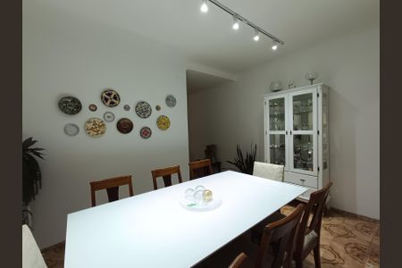 Casa à venda com 190m², 3 quartos e 2 vagasCopa