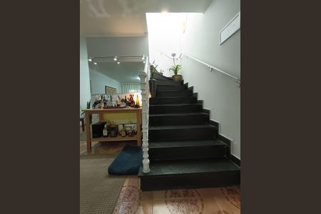 Casa à venda com 190m², 3 quartos e 2 vagasSala