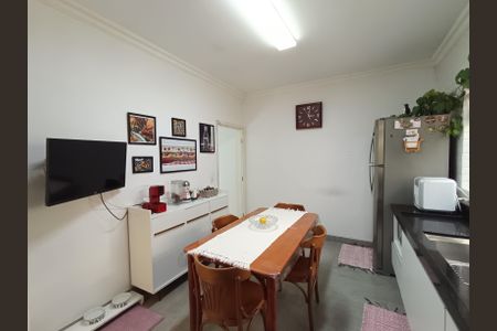 Casa à venda com 190m², 3 quartos e 2 vagasCozinha