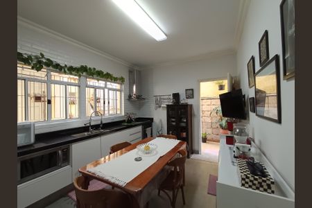 Casa à venda com 190m², 3 quartos e 2 vagasCozinha