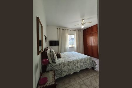 Casa à venda com 190m², 3 quartos e 2 vagasQuarto