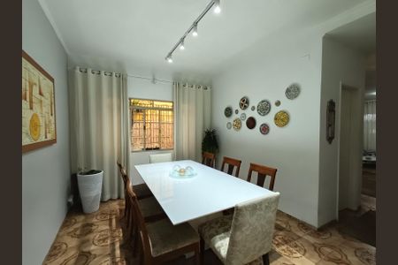 Casa à venda com 190m², 3 quartos e 2 vagasCopa