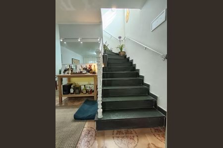 Casa à venda com 190m², 3 quartos e 2 vagasSala