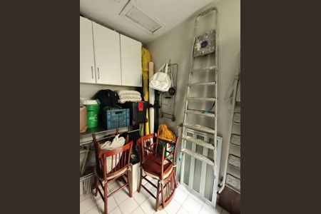 Casa à venda com 190m², 3 quartos e 2 vagasQuarto de Serviço