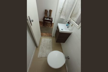 Casa à venda com 190m², 3 quartos e 2 vagasLavabo