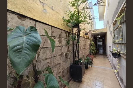 Casa à venda com 190m², 3 quartos e 2 vagasQuintal