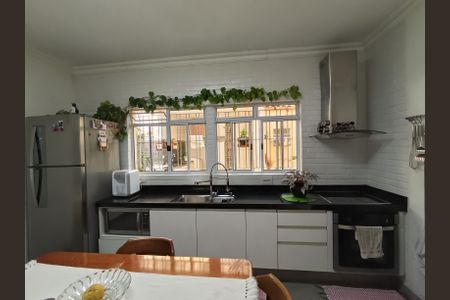 Casa à venda com 190m², 3 quartos e 2 vagasCozinha