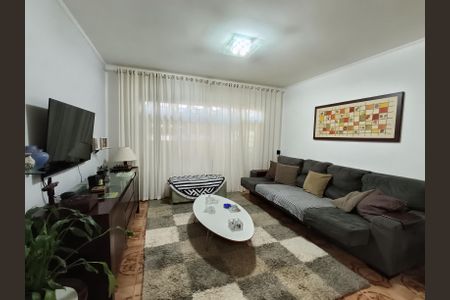 Casa à venda com 190m², 3 quartos e 2 vagasSala