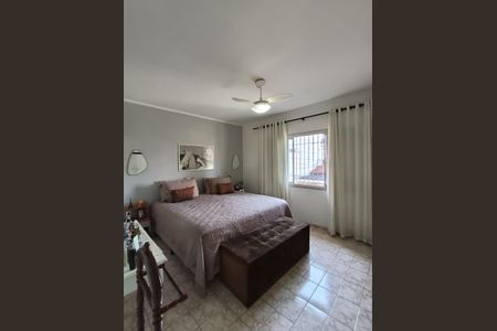 Casa à venda com 190m², 3 quartos e 2 vagasSuite