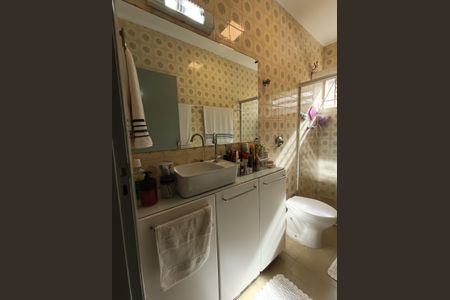 Casa à venda com 190m², 3 quartos e 2 vagasBanheiro Suite