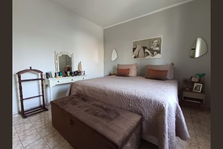 Casa à venda com 190m², 3 quartos e 2 vagasSuite