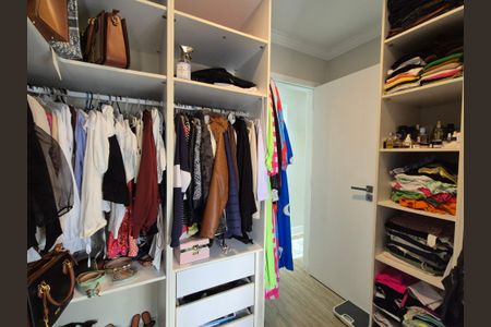 Apartamento à venda com 122m², 3 quartos e 2 vagasCloset do quarto