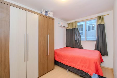 Suíte de apartamento à venda com 2 quartos, 48m² em São Sebastião, Porto Alegre