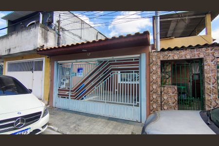 Casa para alugar com 100m², 3 quartos e 2 vagasFachada