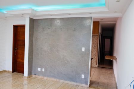 sala de casa para alugar com 3 quartos, 100m² em Vila Yolanda, Osasco