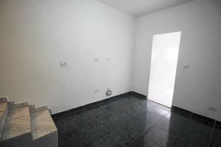 Sala de casa para alugar com 2 quartos, 100m² em Jardim Santo Antonio, São Paulo