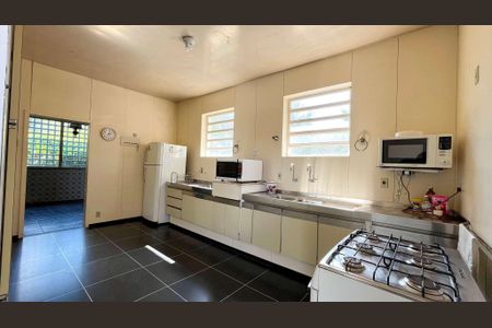 Casa à venda com 429m², 7 quartos e 8 vagas