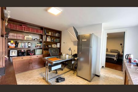 Casa à venda com 429m², 7 quartos e 8 vagas