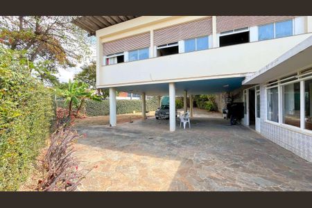 Casa à venda com 429m², 7 quartos e 8 vagas