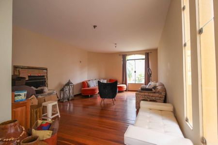 Casa à venda com 4 quartos, 407m² em Buritis, Belo Horizonte