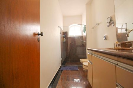 Casa à venda com 407m², 4 quartos e 4 vagas