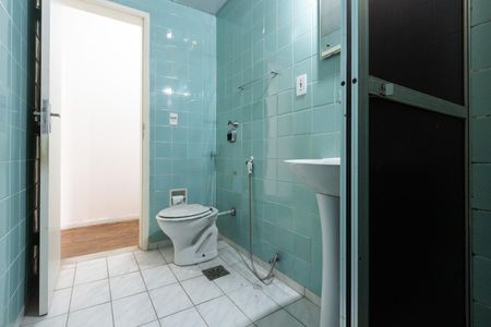 Apartamento à venda com 74m², 2 quartos e sem vagaBanheiro