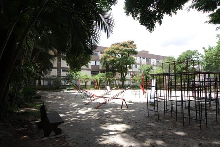 Apartamento à venda com 74m², 2 quartos e sem vagaPlayground