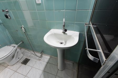 Apartamento à venda com 74m², 2 quartos e sem vagaBanheiro