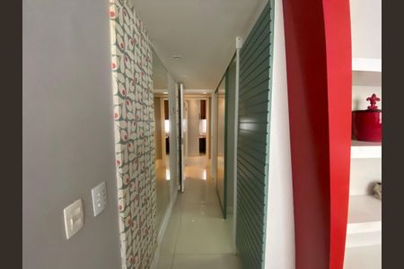 Apartamento à venda com 150m², 3 quartos e 1 vagaCorredor