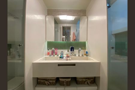 Apartamento à venda com 150m², 3 quartos e 1 vagaBanheiro da Suíte 3