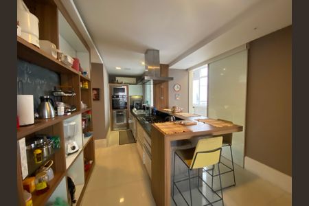 Apartamento à venda com 150m², 3 quartos e 1 vagaCozinha