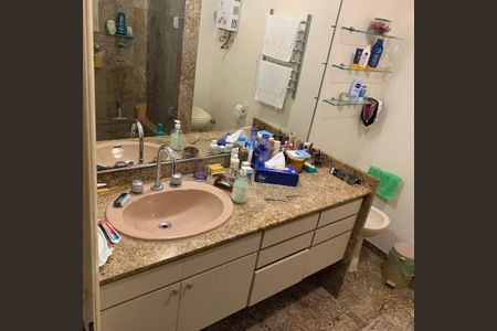 Apartamento à venda com 227m², 4 quartos e 1 vaga