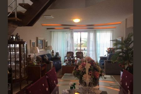 Apartamento à venda com 286m², 4 quartos e 2 vagas