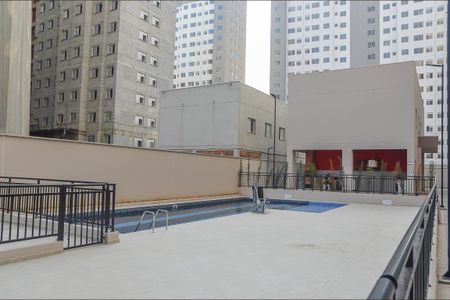 Apartamento à venda com 34m², 2 quartos e sem vaga Apartamento à venda com 34m², 2 quartos e sem vagaÁrea comum - Piscina