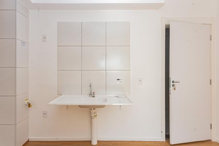 Apartamento à venda com 34m², 2 quartos e sem vaga Apartamento à venda com 34m², 2 quartos e sem vagaCozinha e Área de Serviço