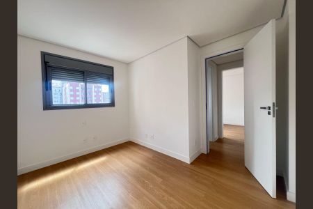 Apartamento à venda com 170m², 4 quartos e 3 vagasQuarto