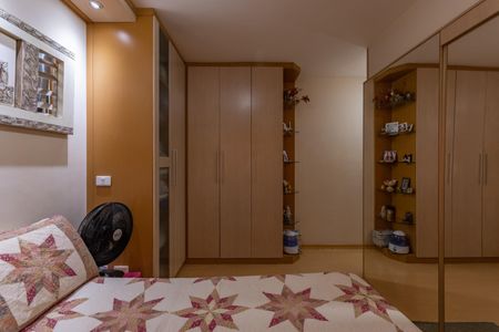 Apartamento à venda com 83m², 3 quartos e 2 vagas Apartamento à venda com 83m², 3 quartos e 2 vagasSuíte