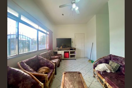 Sala de casa para alugar com 3 quartos, 263m² em Vila Caiçara, Praia Grande