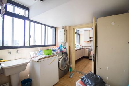 Apartamento para alugar com 589m², 4 quartos e 3 vagasÁrea de Serviço