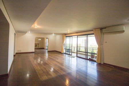 Apartamento para alugar com 589m², 4 quartos e 3 vagasSala
