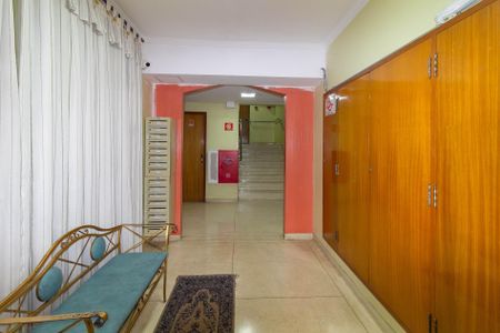Apartamento à venda com 61m², 3 quartos e sem vaga Apartamento à venda com 61m², 3 quartos e sem vagaHall social