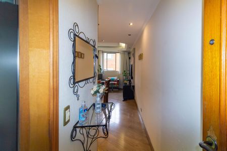 Apartamento à venda com 61m², 3 quartos e sem vaga Apartamento à venda com 61m², 3 quartos e sem vagaCorredor de Entrada