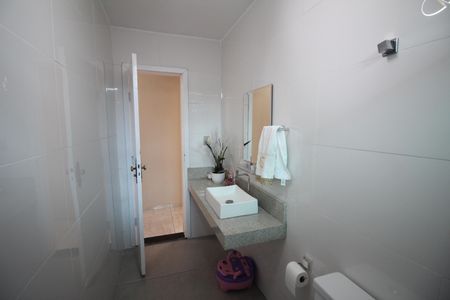 Lavabo de casa à venda com 3 quartos, 420m² em Tirol (Barreiro), Contagem