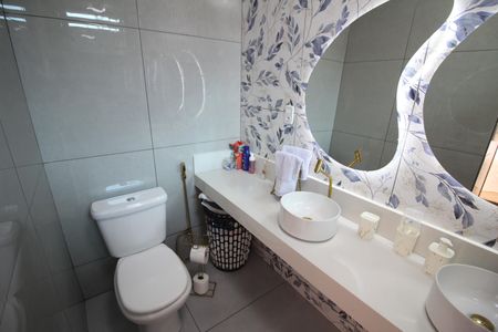 Casa à venda com 420m², 3 quartos e 5 vagasBanheiro da Suíte