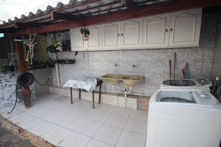 Casa à venda com 420m², 3 quartos e 5 vagasÁrea de Serviço